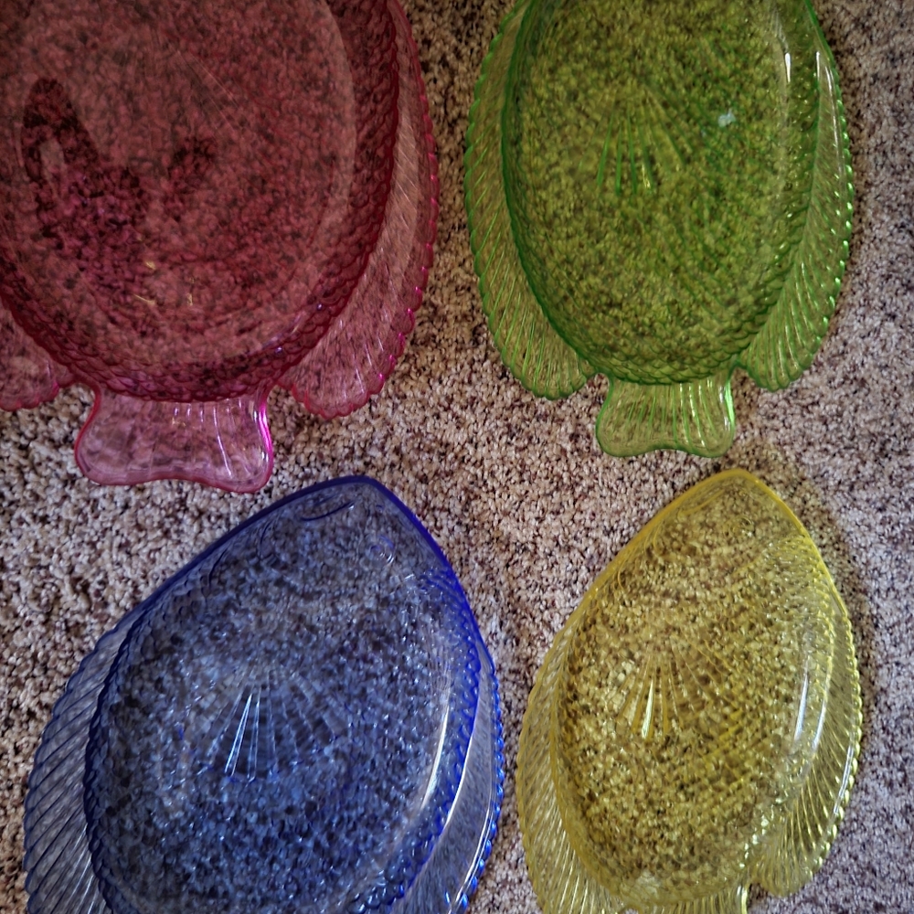 4 set plastic fish serveware